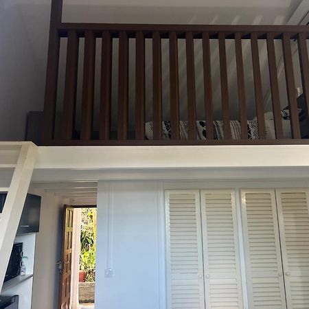 Duplex Marina Gosier- Vue Mer Et Bateaux Equipe D'Une Citerne Reliee A L'Eau De Ville 르 고지에 외부 사진